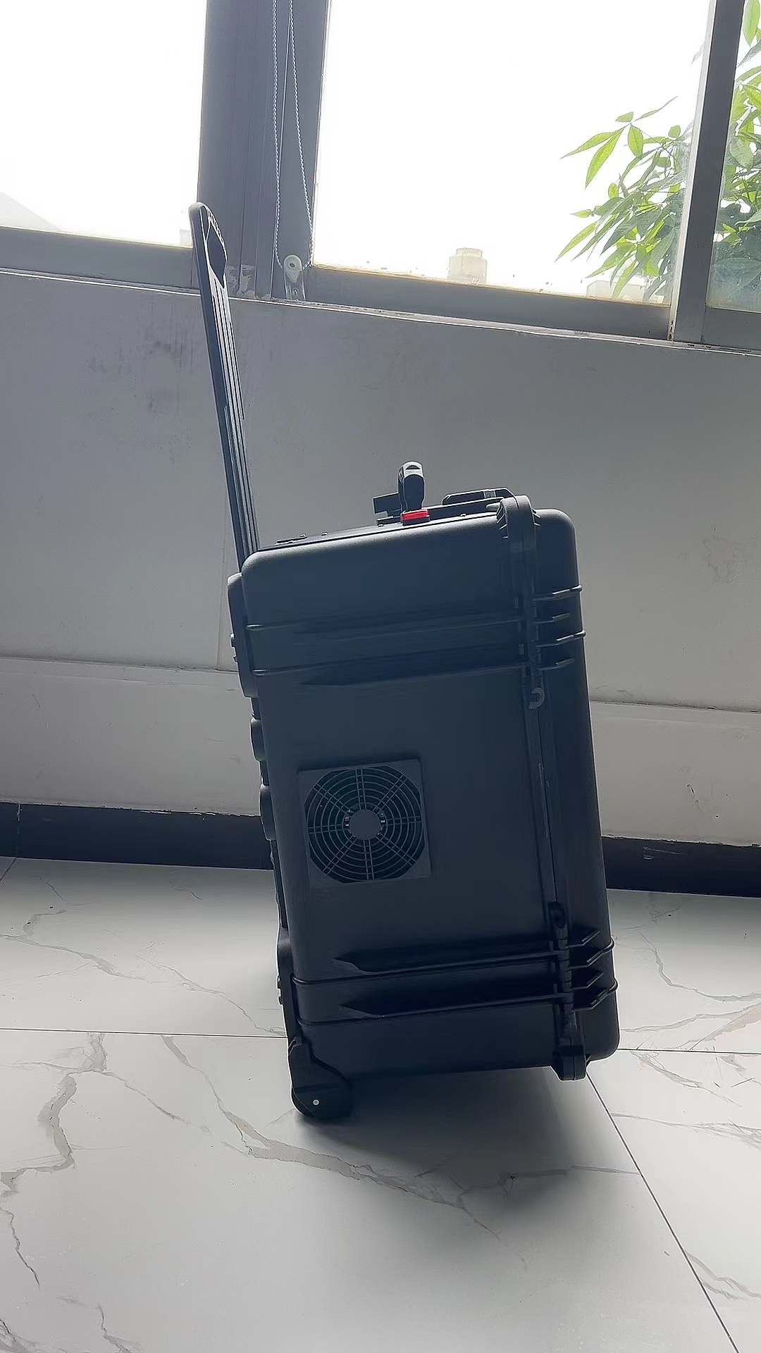 宋洛乡手拉箱型移动通信干扰器